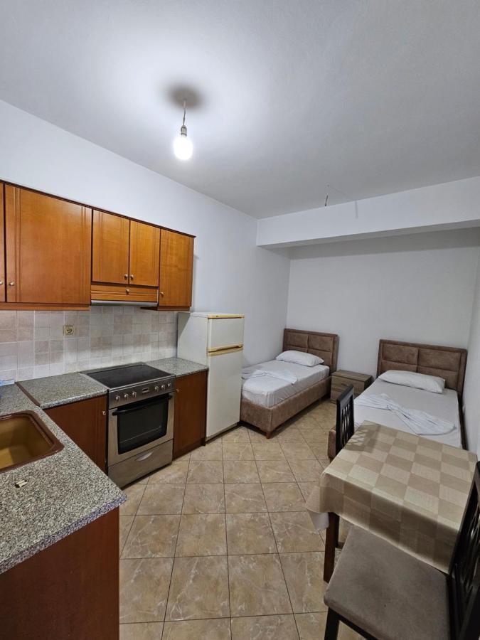 Alex Apartments Sarandë Exteriör bild