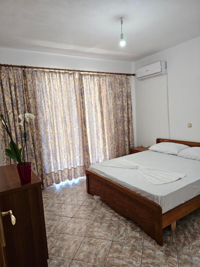 Alex Apartments Sarandë Exteriör bild